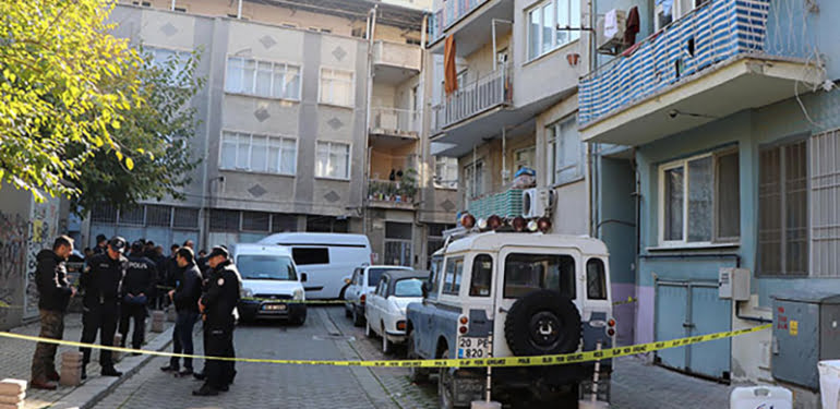 Denizli’de çifte cinayet: Ev arkadaşları uykudayken boğazlarından…