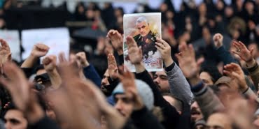 Kudüs Gücü Komutanı Süleymani'nin öldürülmesi Tahran'da protesto edildi