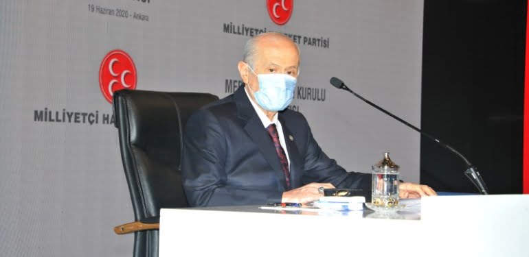 Bahçeli: Sosyal medya hesaplarımı askıya alıyorum