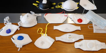 dogru-bertaraf-edilmeyen-maske-virusu-yayici-olabilir_5807_dhaphoto1