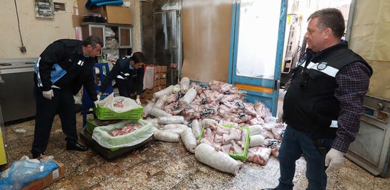 Döner baskınında mide bulandıran manzara