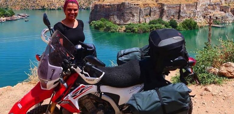 Dünya turunda kanseri yendi şimdi kadınlara umut oluyor