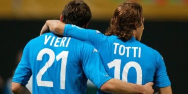 FUSSBALL: WM 2002 in JAPAN und KOREA, ITA - ECU 2:0;