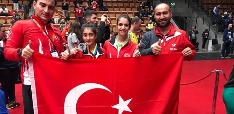 ebru-acer-gumus-madalyanin-sahibi-oldu