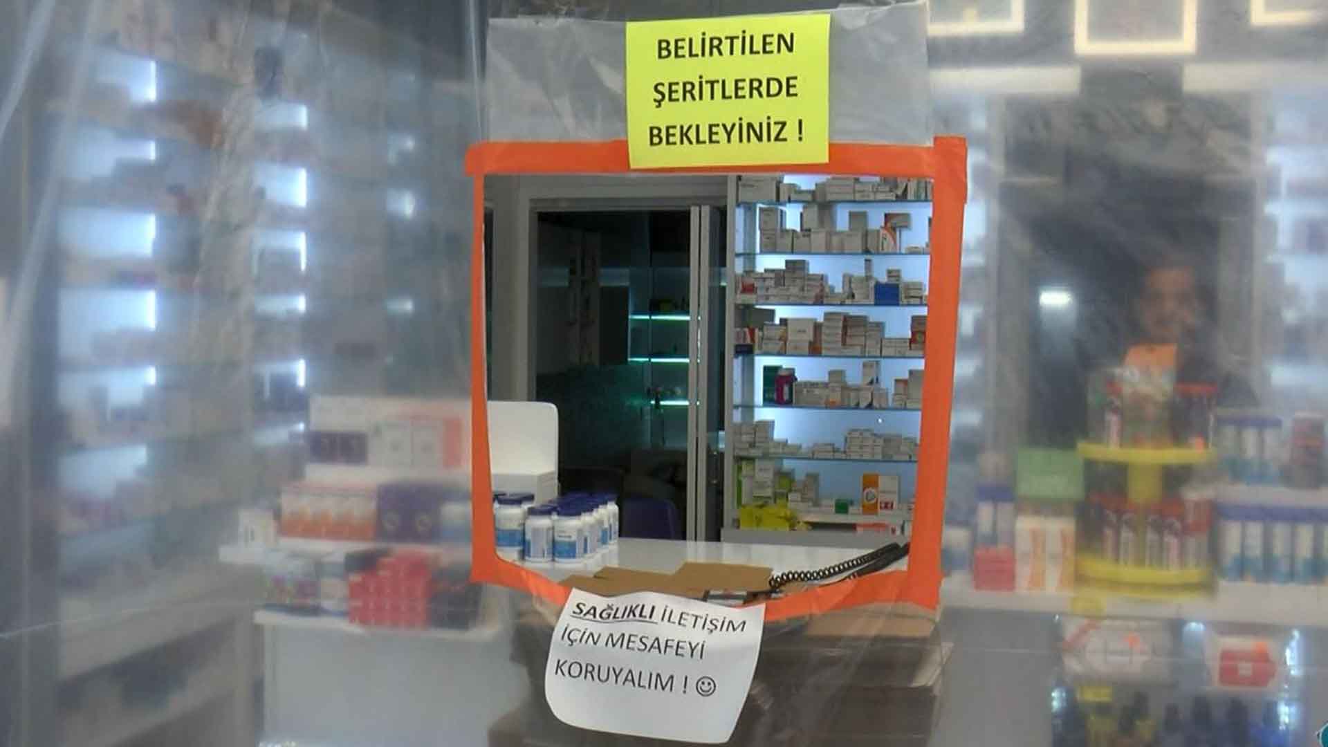 eczanelerde-koronaviruse-karsi-seffaf-brandali-onlem_3594_dhaphoto5
