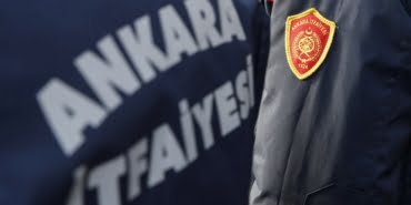 Elazığ'daki arama kurtarma çalışmalarına katılan itfaiye ekibi Ankara'ya döndü