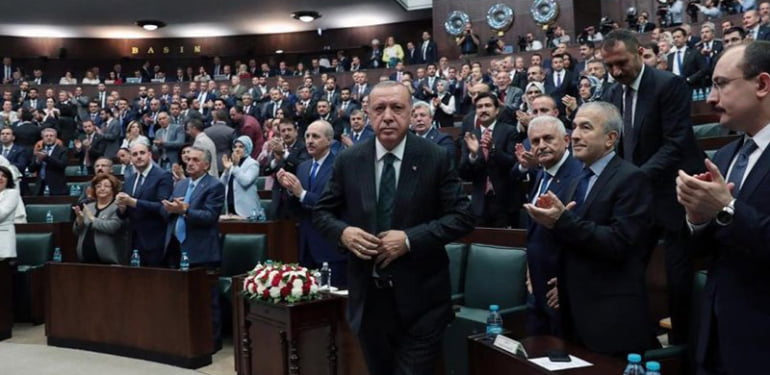 AKP tüzük çalışmasını tamamladı: 3 yeni genel başkan yardımcılığı geliyor