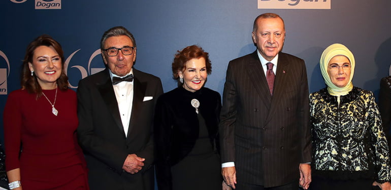 Türkiye Cumhurbaşkanı Recep Tayyip Erdoğan (sağ 4), İstanb