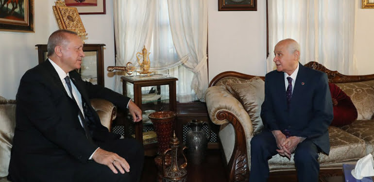 Erdoğan’dan Bahçeli’ye geçmiş olsun ziyareti