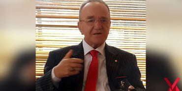 eski-bakan-aytekin-dolandirildi_4733_dhaphoto1