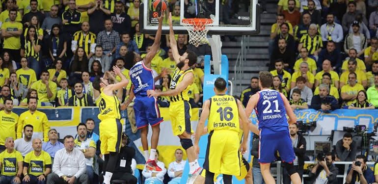 Euroleague’de gülen Anadolu Efes oldu