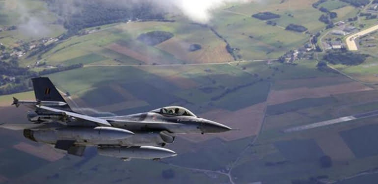 f16