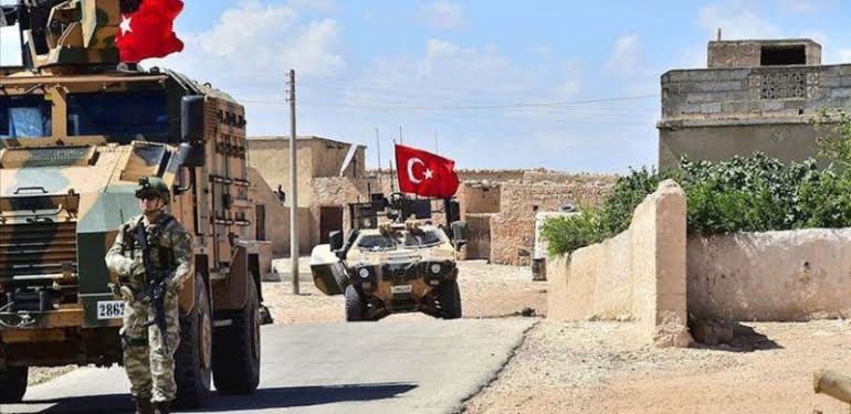 Sözcü yazarına göre Amerikan askeri değil Türk Ordusu işgalci!