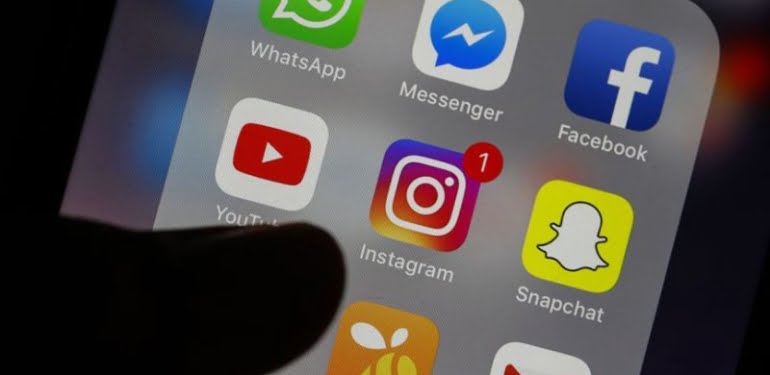 Facebook telefon numaralarınızı internete sızdırıyor