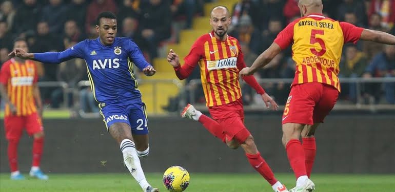 Fenerbahçe Kayseri’de yaralı