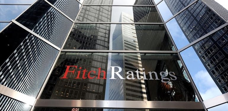 Fitch, Türkiye’nin kredi notunu düşürdü