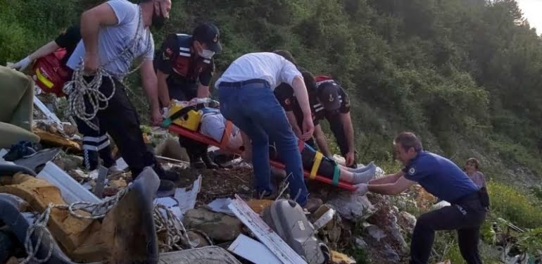 Fotoğraf çektirirken 150 metreden uçuruma düştü