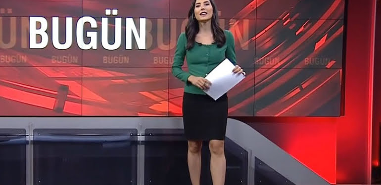 CNN Türk’ün ünlü ekran yüzü canlı yayında veda etti!