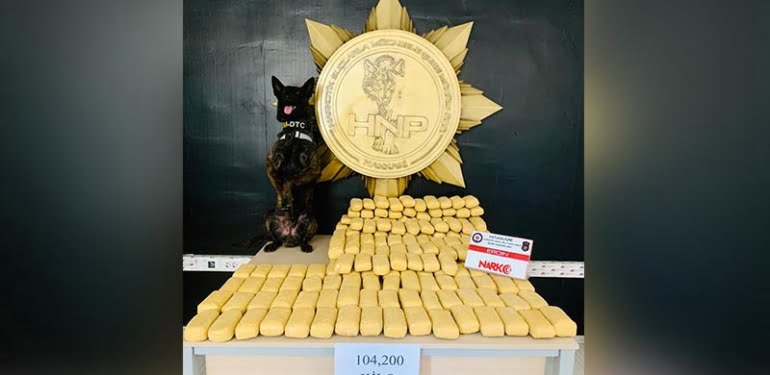 Gizli bölmede 104 kilo eroin çıktı