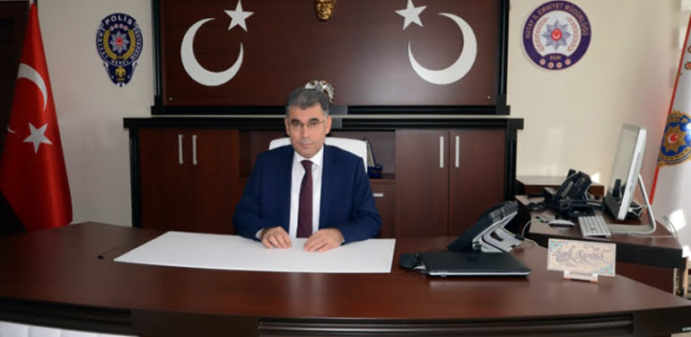 Hatay İl Emniyet Müdürü ailesiyle birlikte trafik kazası geçirdi