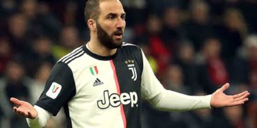 havalimaninda-polise-yakalanan-higuain-in-hasta-13038344_4012_amp