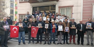 hdp-onundeki-eylemde-150nci-gun-aile-sayisi-77-oldu_5929_dhaphoto1