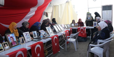 hdp-onundeki-eylemde-165inci-gun-aile-sayisi-86-oldu_5707_dhaphoto2