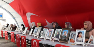 hdp-onundeki-eylemde-177nci-gun-aile-sayisi-98-oldu_9078_dhaphoto4