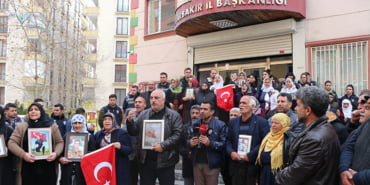 hdp-onundeki-eylemde-179uncu-gun-aile-sayisi-104-oldu-2-_6467_dhaphoto9