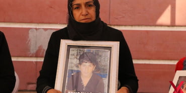 hdp-onundeki-eylemde-65inci-gun-sadece-cigerimizin-bir-parcasini-istedik_8065_dhaphoto2