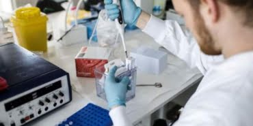 iki-ingiliz-ilac-devi-koronavirus-asisi-icin-13127081_9065_amp