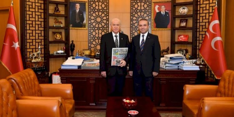Bahçeli’nin danışmanından AKP’ye ‘siyasi ayak’ göndermesi