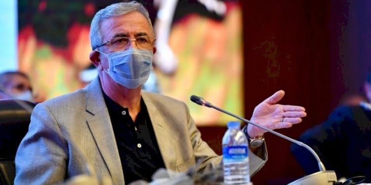 Kendi kendini işten atıp kıdem tazminatı almış