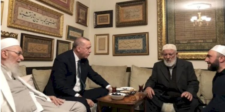 Tarikatlar AKP’de kelle aldı!