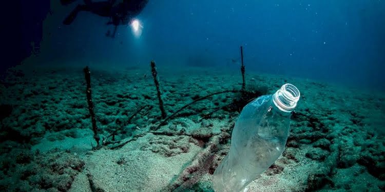 Akdeniz’e her yıl yarım milyon ton plastik atık!: Deniz altı dev bir çöplüğe dönüştü