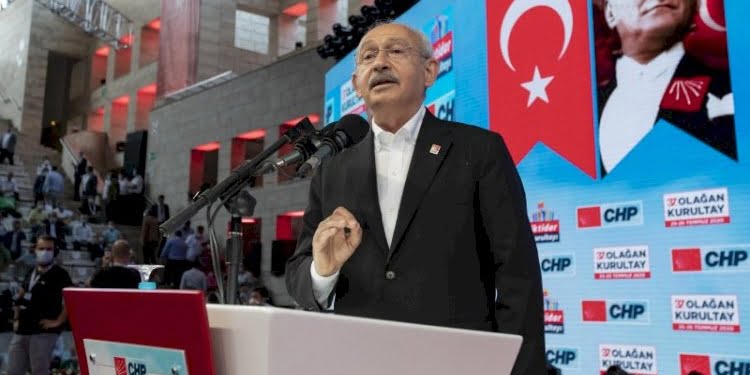 Cumhuriyet yazarından çok sert CHP yazısı:  Kılıçdaroğlu kimi memnun etmek için bu PM’yi kurdu?