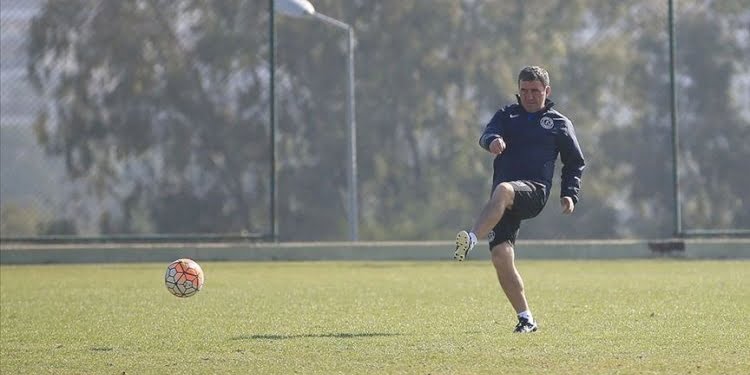 Hagi sahibi olduğu takımdaki teknik direktörlük görevini bıraktı