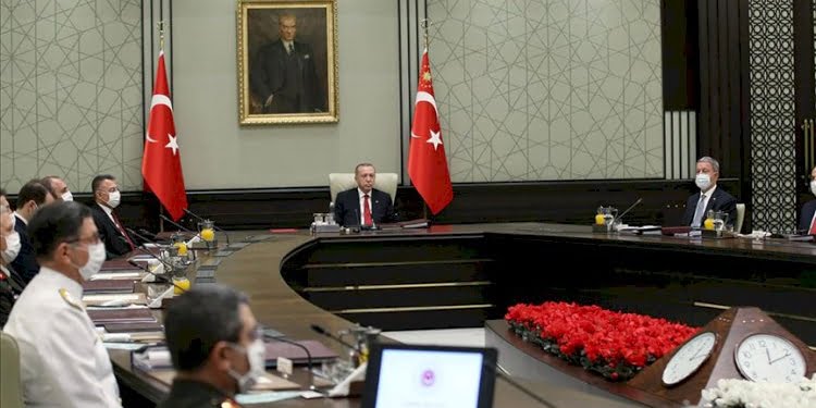 Yüksek Askeri Şura’da  gazileri kim emekli etti?