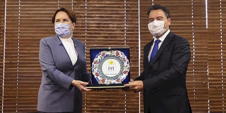 Akşener, Babacan’ı ziyaret etti