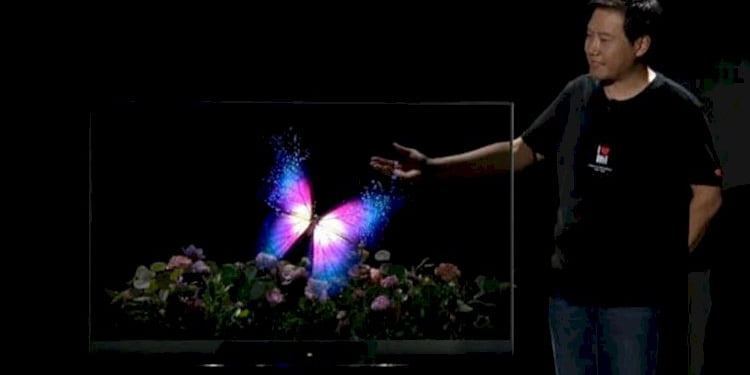 Çinlilerden dünyayı şaşkına çeviren televizyon: İlk kez böylesini gördük!