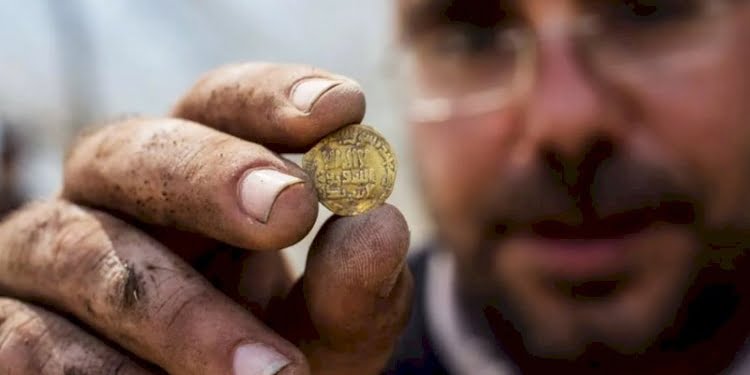 İsrail’de 1100 yıllık hazineyi buldular! Kazdıkça altın fışkırdı
