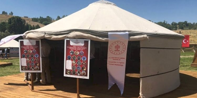 UNESCO Somut Olmayan Kültürel Miras Listelerinde Türkiye Sergisi” Ahlat’ta açıldı