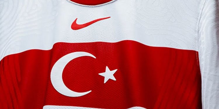 Milli Takımımızın forması tanıtıldı, Nike’a tepki yağdı!