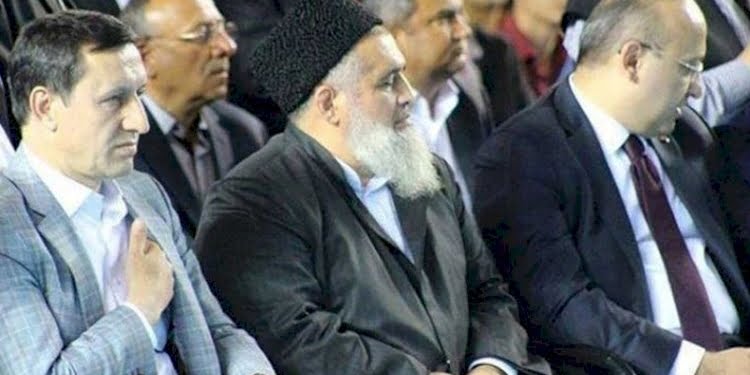 Tacizci ‘şeyh’ protokolde!