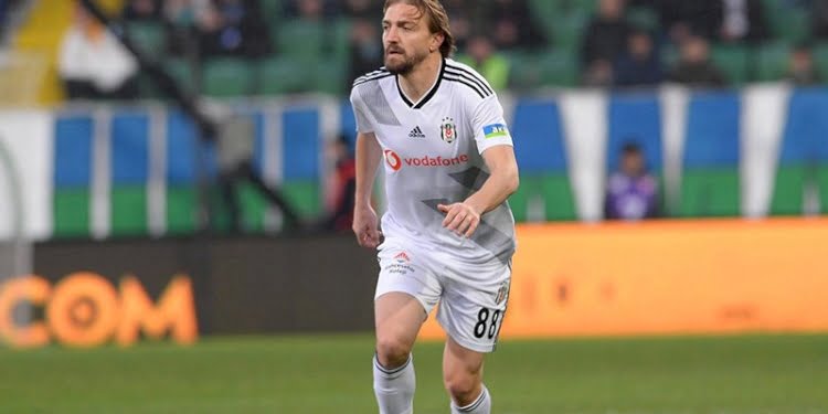 Beşiktaş’a Caner Erkin şoku