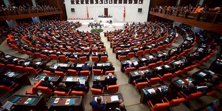 Kobani operasyonu Meclis’e uzanıyor!