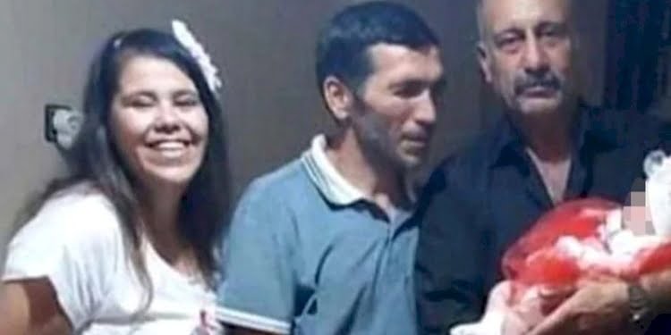 Çocuğunun başkasından olduğunu öğrenince sevinmişti… Kocasını da alıp birlikte fotoğraf çektirdiler!
