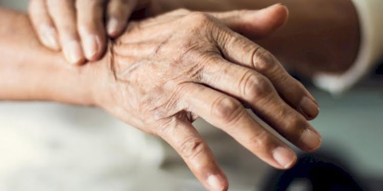 Bu yöntem parkinsonun etkilerinden kurtarıyor