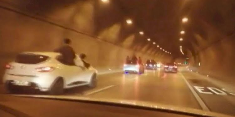 İstanbul’da asker konvoyuna gözaltı