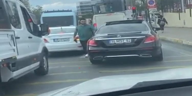 Trafikte ‘pes’ dedirten görüntü!